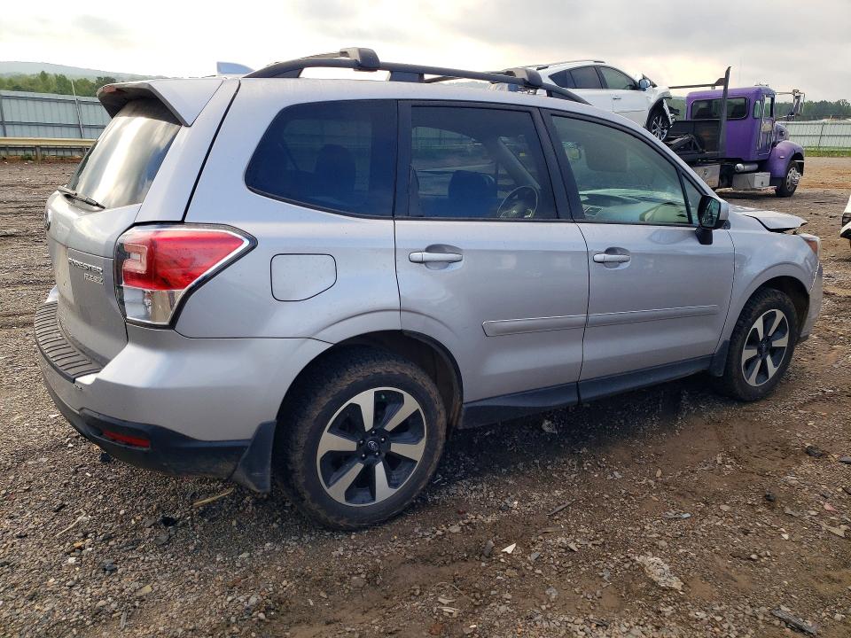 Photo 3 from auction – 2017 SUBARU FORESTER with VIN JF2SJAGC0HH543200