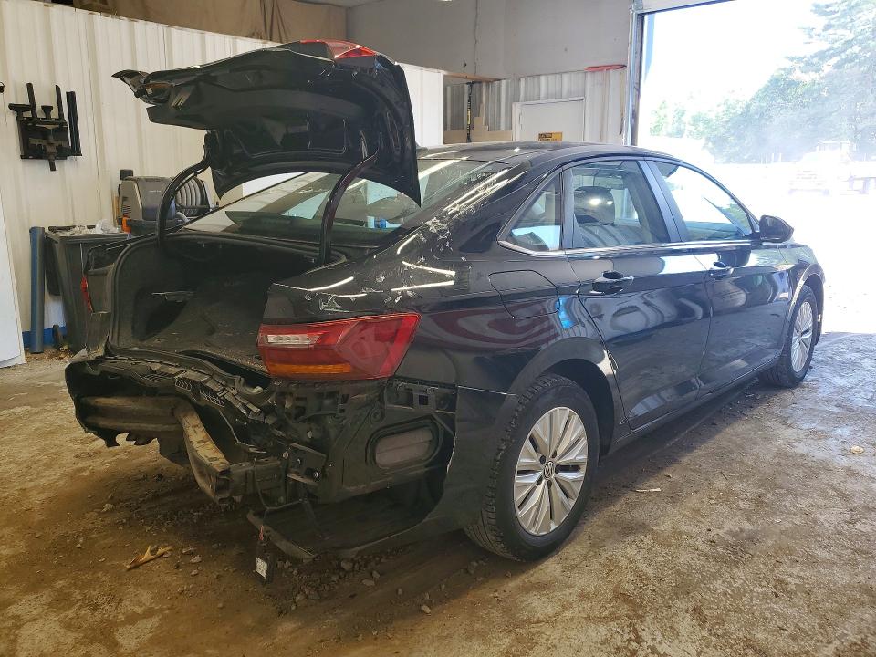 Photo 3 from auction – 2019 VOLKSWAGEN JETTA with VIN 3VWC57BU3KM082052