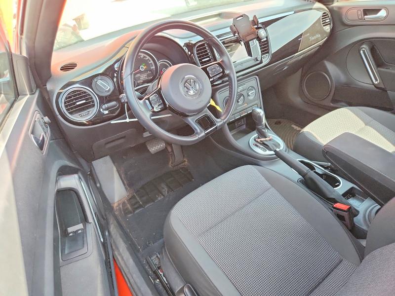Photo 8 from auction – 2018 VOLKSWAGEN BEETLE with VIN 3VWFD7AT1JM701397