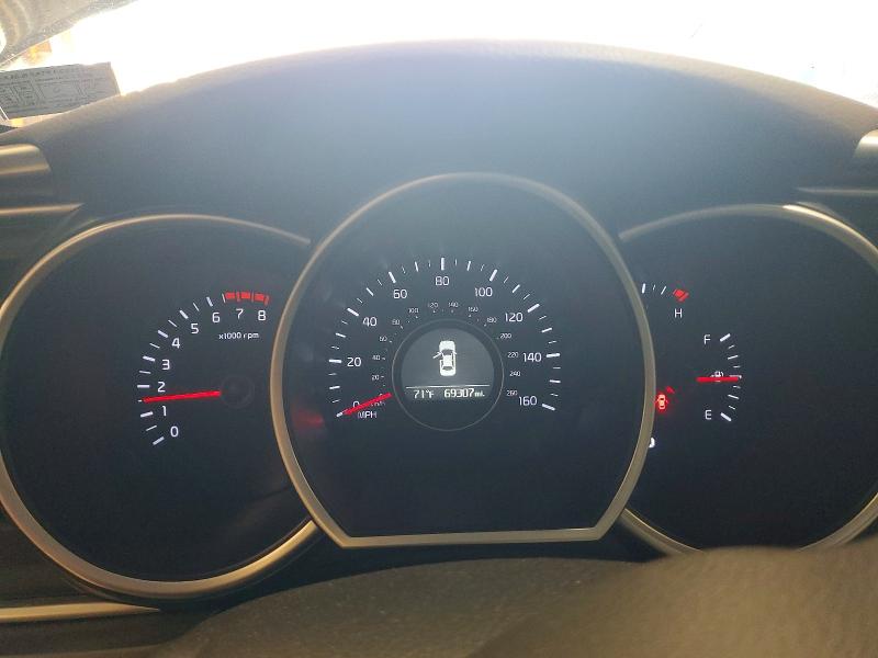 Photo 9 from auction – 2015 KIA OPTIMA with VIN KNAGM4A78F5555678
