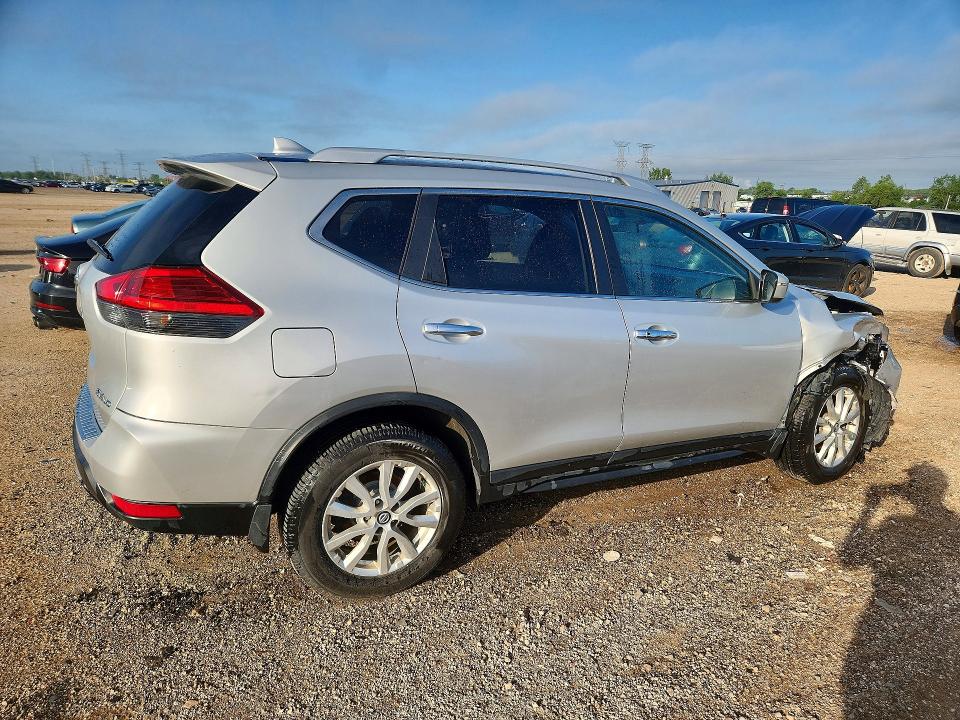 Photo 3 from auction – 2017 NISSAN ROGUE with VIN JN8AT2MV3HW020124