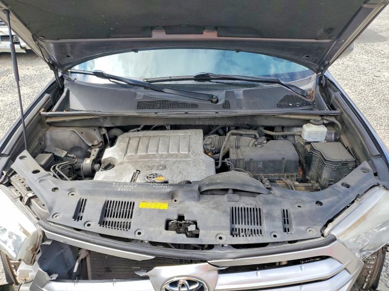 Photo 12 from auction – 2011 TOYOTA HIGHLANDER with VIN 5TDBK3EH8BS082224