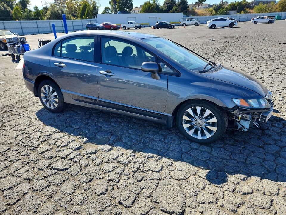 Photo 4 from auction – 2010 HONDA CIVIC with VIN 19XFA1F87AE038747