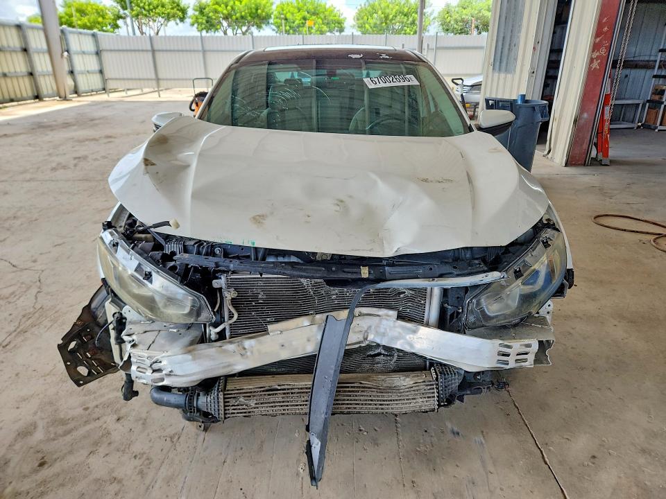 Photo 5 from auction – 2017 HONDA CIVIC with VIN 19XFC1F79HE016714