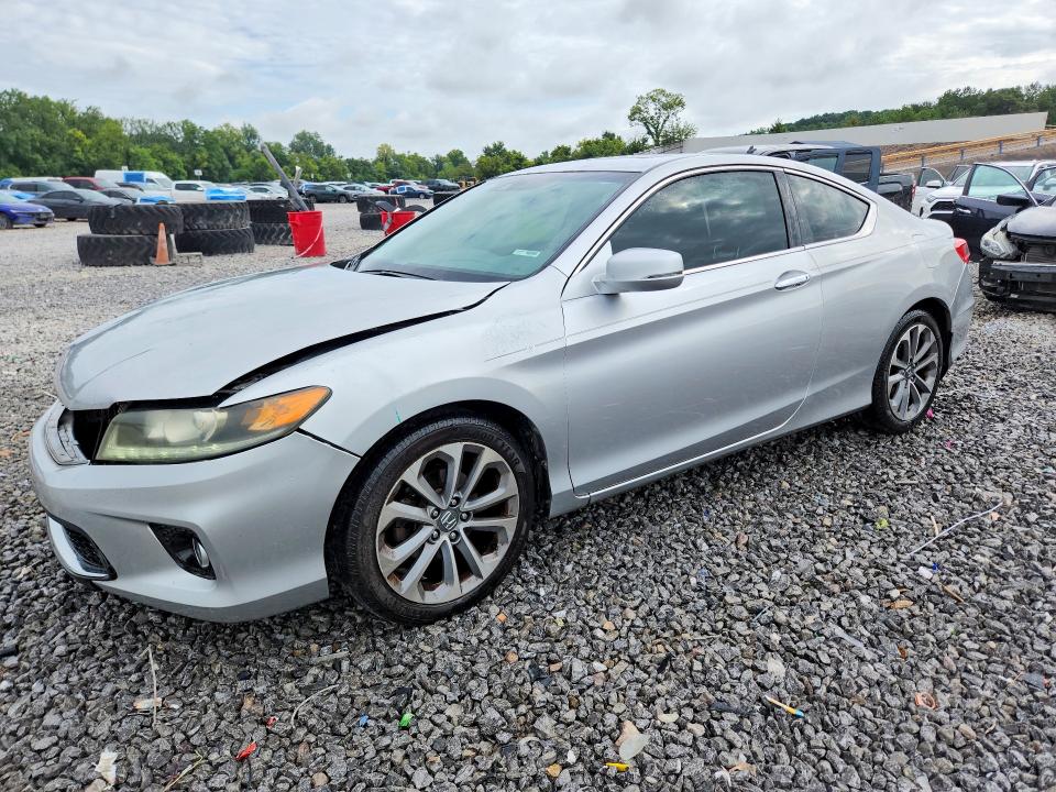 HONDA ACCORD 2013 with VIN 1HGCT2B81DA010752 - Photo from auction