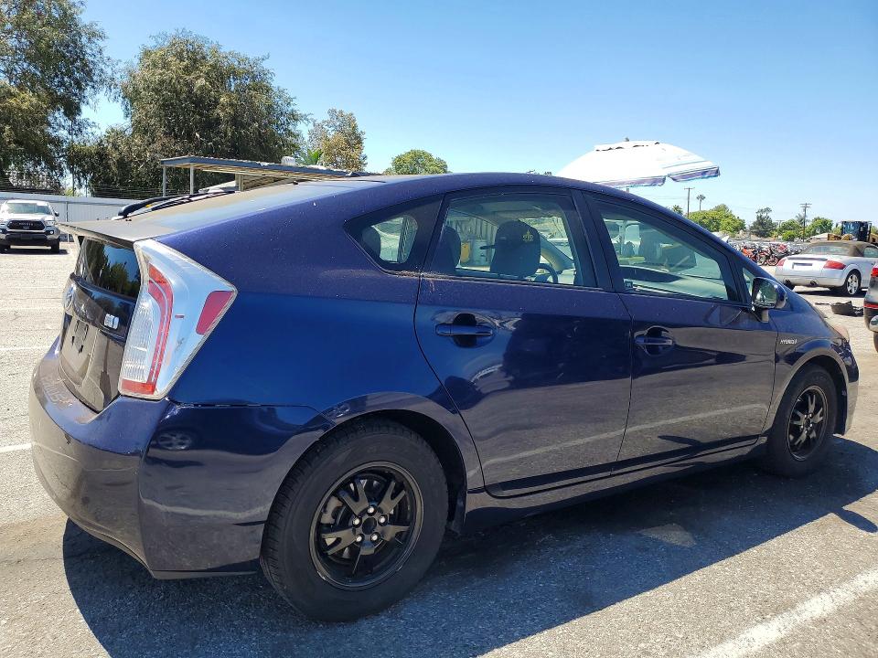 Foto 3 de la subasta – 2014 TOYOTA PRIUS con VIN JTDKN3DU4E0372523