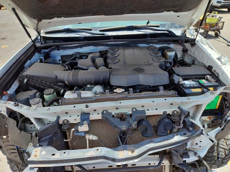 Photo 12 from auction – 2019 TOYOTA 4RUNNER with VIN JTEZU5JR9K5206215