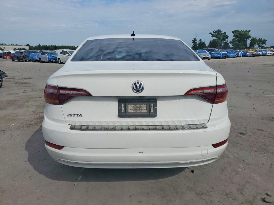 Photo 6 from auction – 2019 VOLKSWAGEN JETTA with VIN 3VWCB7BU1KM267001