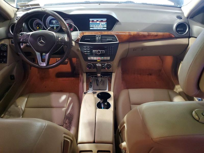Photo 8 from auction – 2013 MERCEDES-BENZ C with VIN WDDGF8AB6DR265136