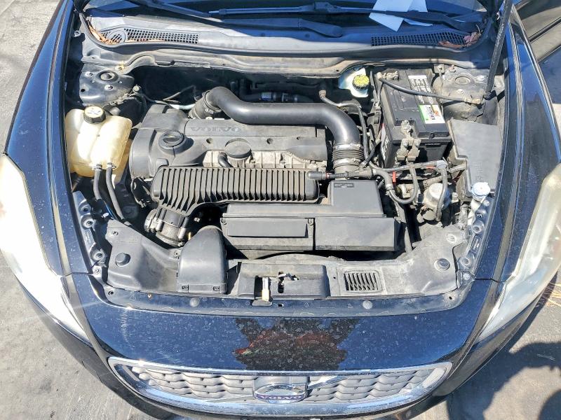 Photo 11 from auction – 2012 VOLVO C70 with VIN YV1672MC8CJ123740