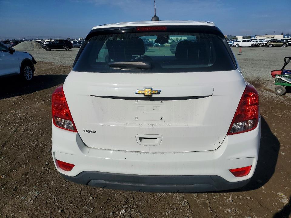 Photo 6 from auction – 2019 CHEVROLET TRAX with VIN LSGCJKSB5KY007426