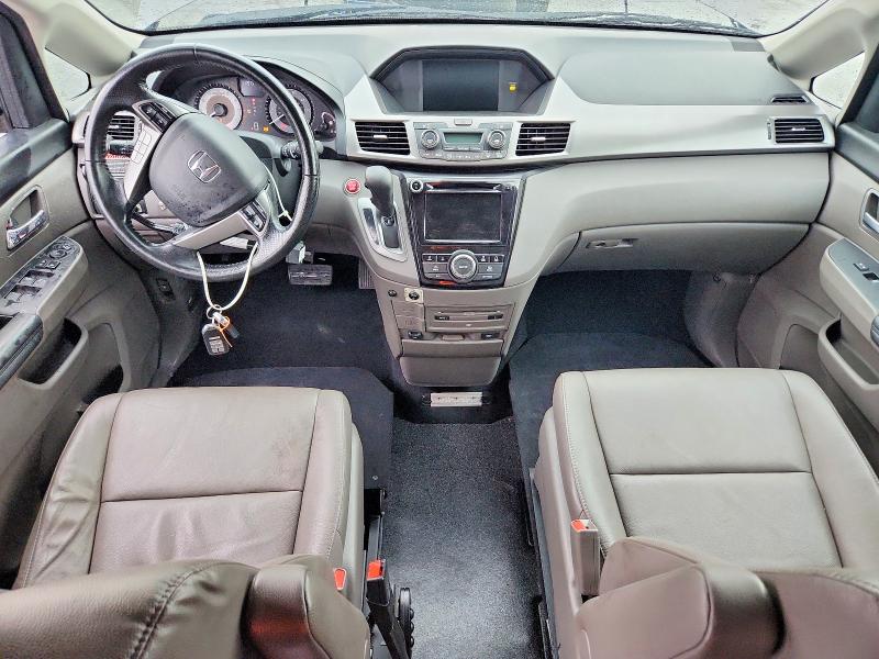 Photo 8 from auction – 2016 HONDA ODYSSEY with VIN 5FNRL5H66GB033102