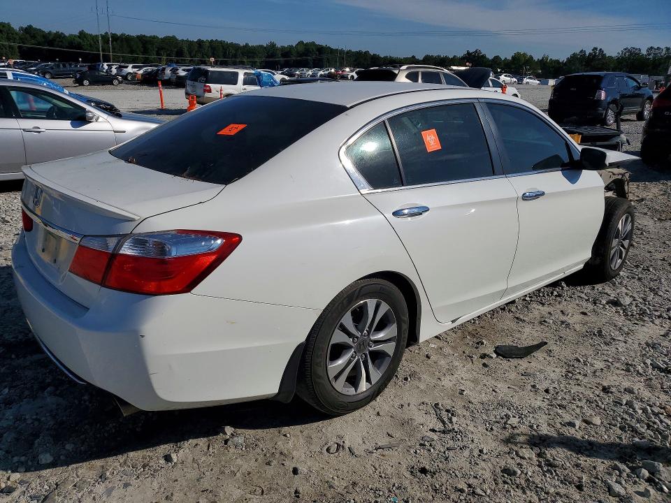 Photo 3 from auction – 2014 HONDA ACCORD with VIN 1HGCR2F34EA302071