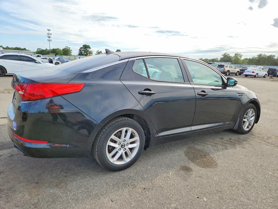 Photo 3 from auction – 2011 KIA OPTIMA with VIN KNAGM4A76B5144533
