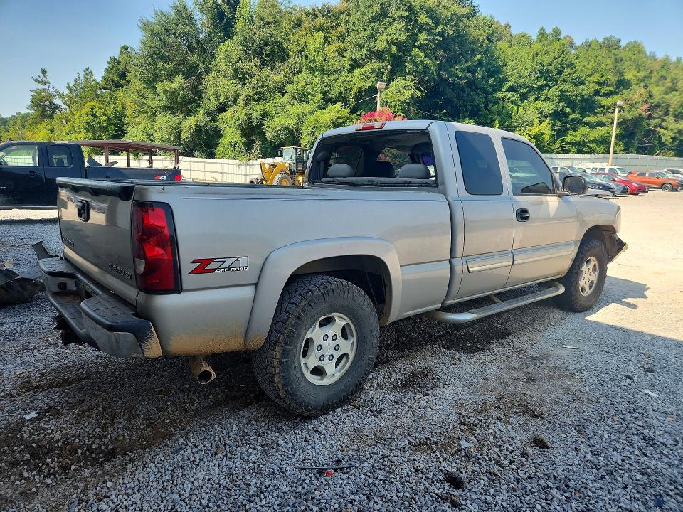 Photo 3 from auction – 2004 CHEVROLET SILVERADO with VIN 1GCEK19T54E363938