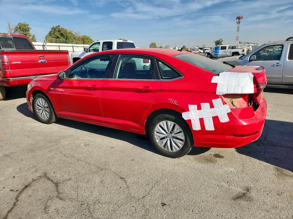 Photo 2 from auction – 2019 VOLKSWAGEN JETTA with VIN 3VWC57BU1KM186636