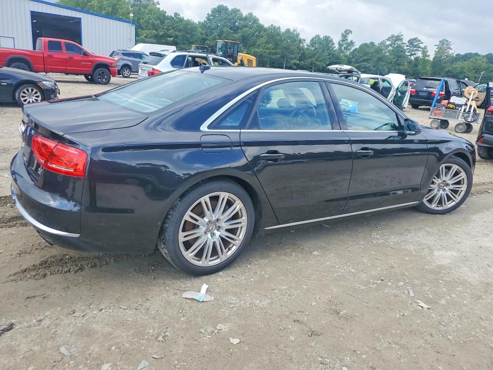 Photo 3 from auction – 2011 AUDI A8 with VIN WAUAVAFD5BN023010