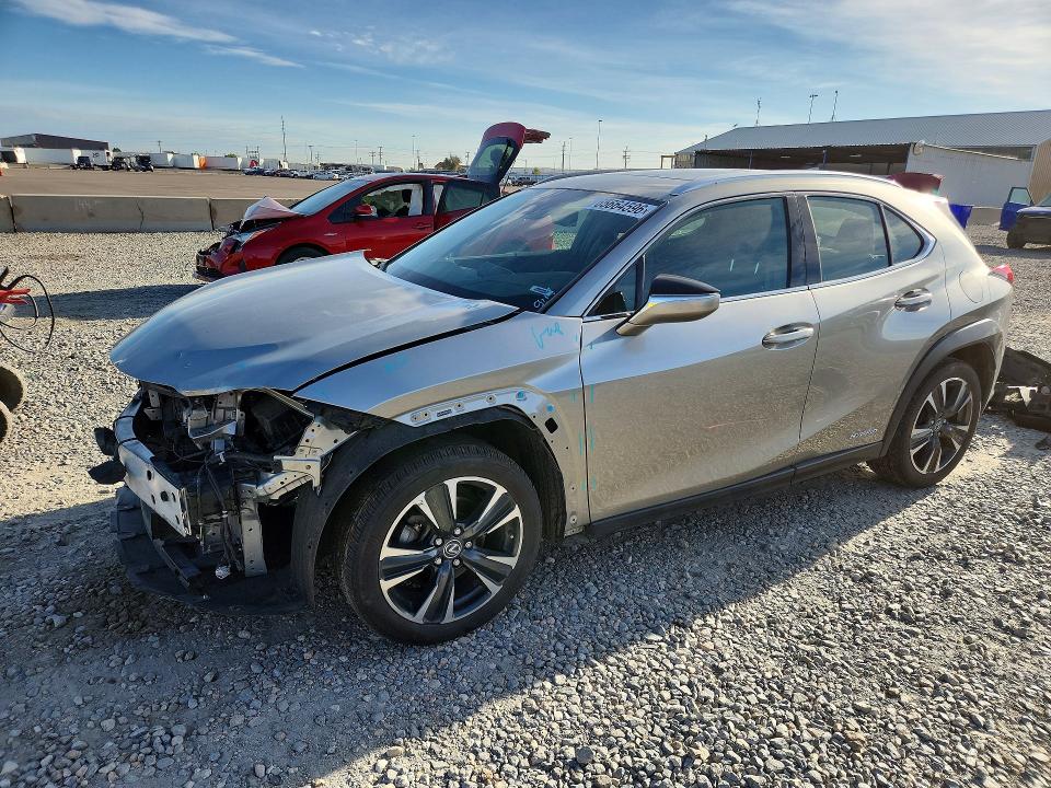 LEXUS UX 2021 z numerem VIN JTHP9JBH8M2044933 - Zdjęcie z aukcji