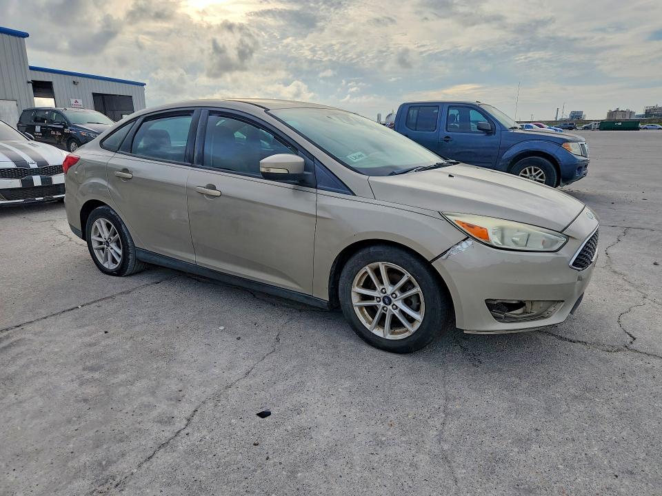 Photo 4 from auction – 2015 FORD FOCUS with VIN 1FADP3F25FL230444