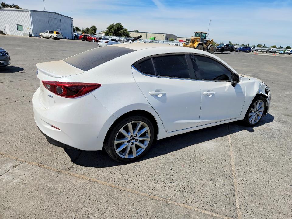 Снимка 3 от търг – 2017 MAZDA 3 с VIN 3MZBN1W38HM130048