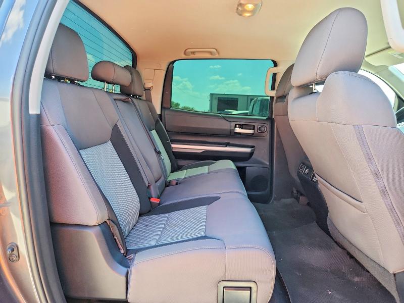 Photo 10 from auction – 2017 TOYOTA TUNDRA with VIN 5TFEM5F16HX110089