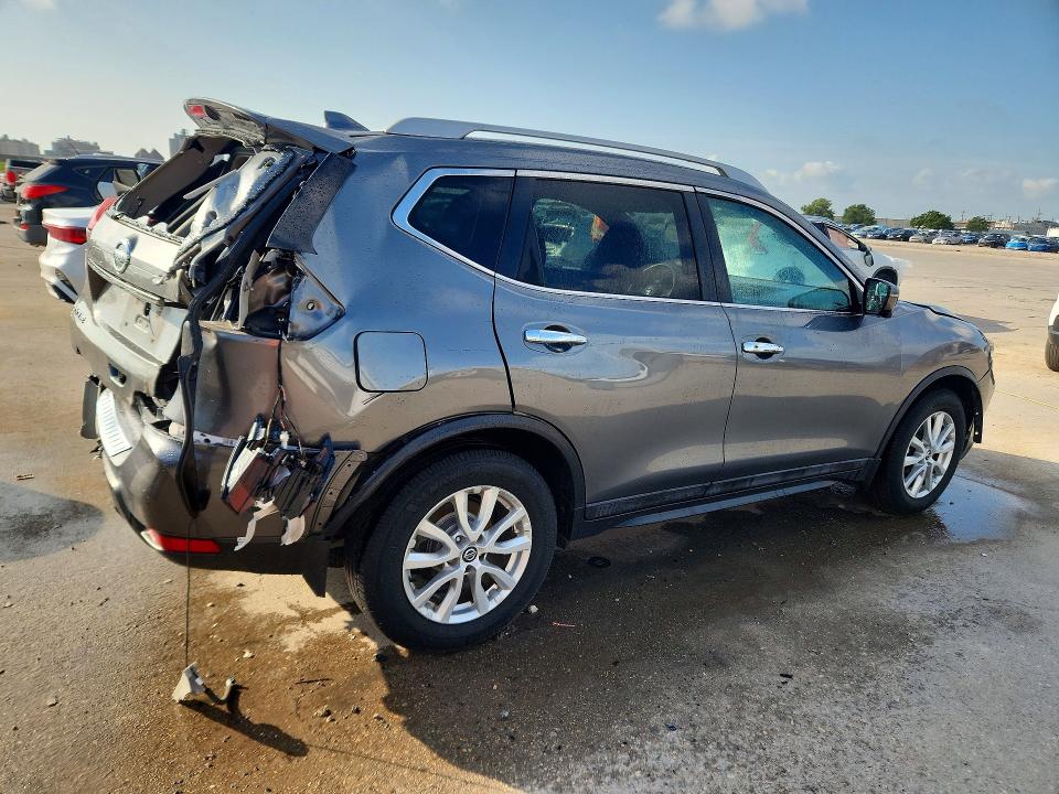 Photo 3 from auction – 2018 NISSAN ROGUE with VIN 5N1AT2MT5JC706789