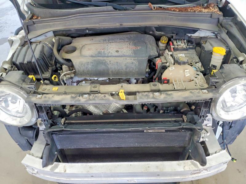Photo 11 from auction – 2015 JEEP RENEGADE with VIN ZACCJBBT0FPB73691