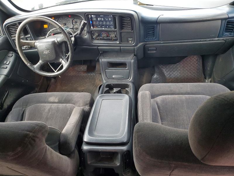 Photo 8 from auction – 2000 CHEVROLET SILVERADO with VIN 2GCEC19T7Y1318424