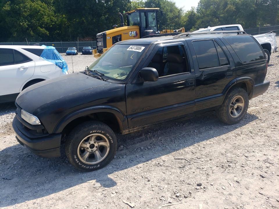 CHEVROLET BLAZER 2002 with VIN 1GNCS13W92K134887 - Photo from auction
