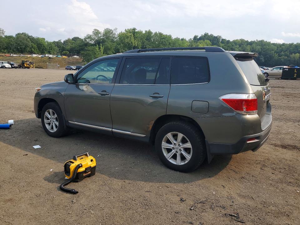 Photo 2 from auction – 2012 TOYOTA HIGHLANDER with VIN 5TDBK3EH2CS160322