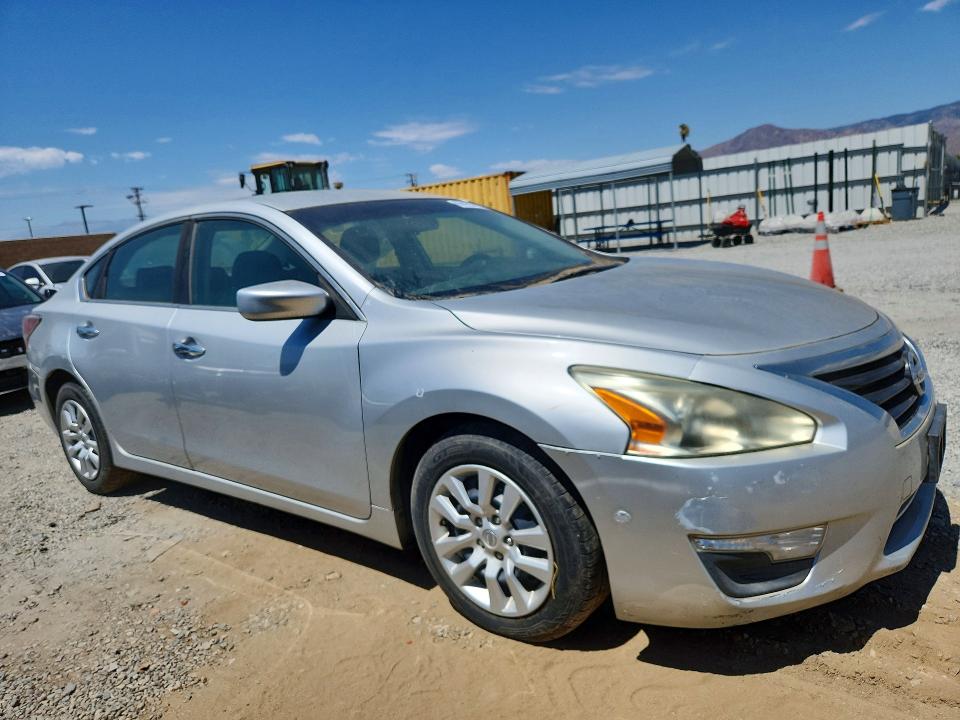 Photo 4 from auction – 2015 NISSAN ALTIMA with VIN 1N4AL3AP9FC429370