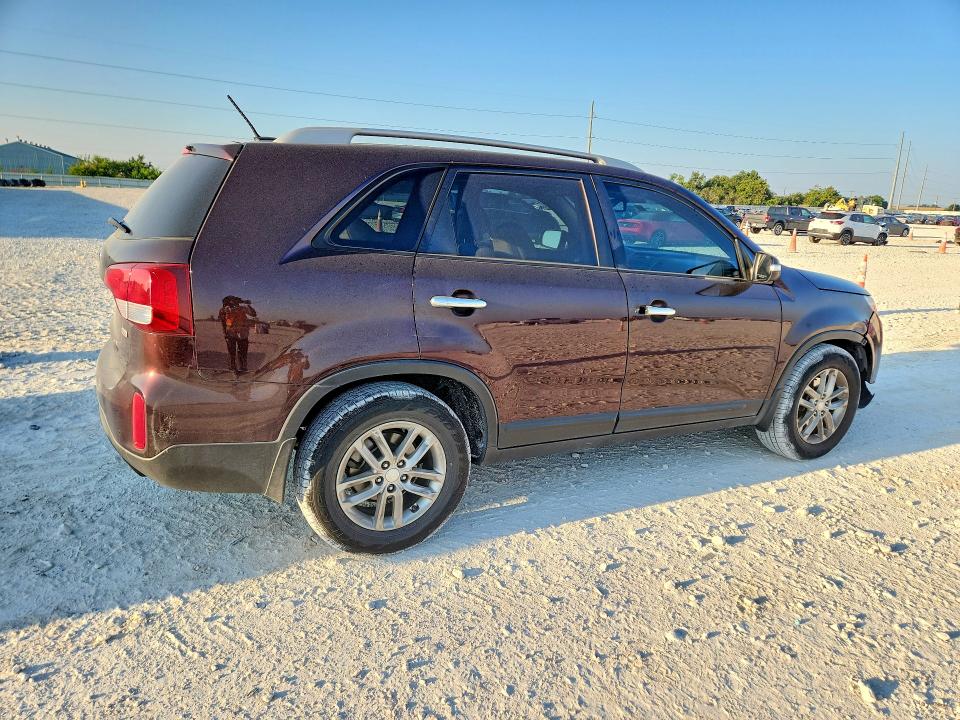 Photo 3 from auction – 2015 KIA SORENTO with VIN 5XYKT3A67FG580063