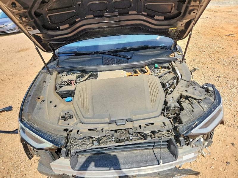 Photo 12 from auction – 2022 AUDI E-TRON with VIN WA1AAAGE5NB045966