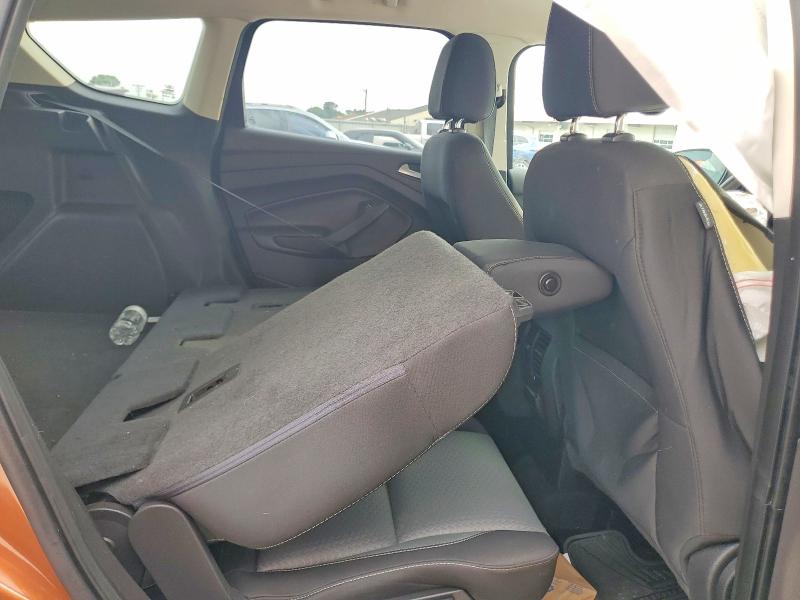 Photo 10 from auction – 2017 FORD ESCAPE with VIN 1FMCU9GD1HUC83992