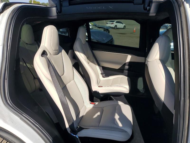 Photo 11 from auction – 2022 TESLA MODEL X with VIN 7SAXCBE63NF349390