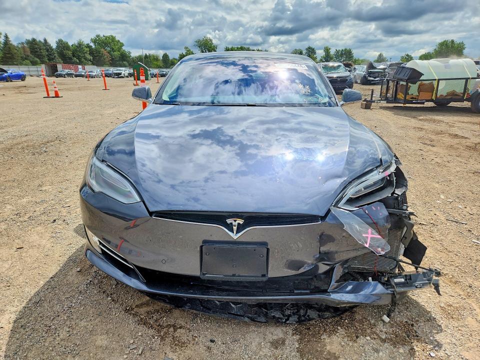 Photo 5 from auction – 2017 TESLA MODEL S with VIN 5YJSA1E26HF205504