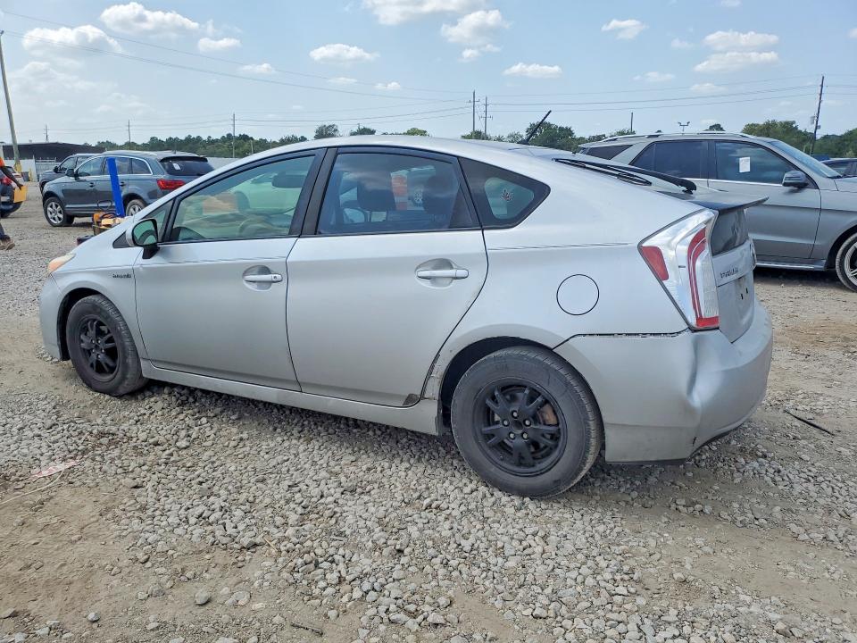 Photo 2 from auction – 2015 TOYOTA PRIUS with VIN JTDKN3DU4F0400466