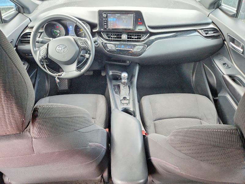 Photo 8 from auction – 2018 TOYOTA C-HR with VIN NMTKHMBX5JR035584
