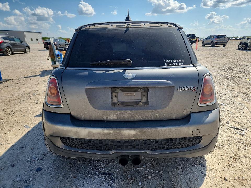Photo 6 from auction – 2008 MINI COOPER with VIN WMWMF73568TT89203