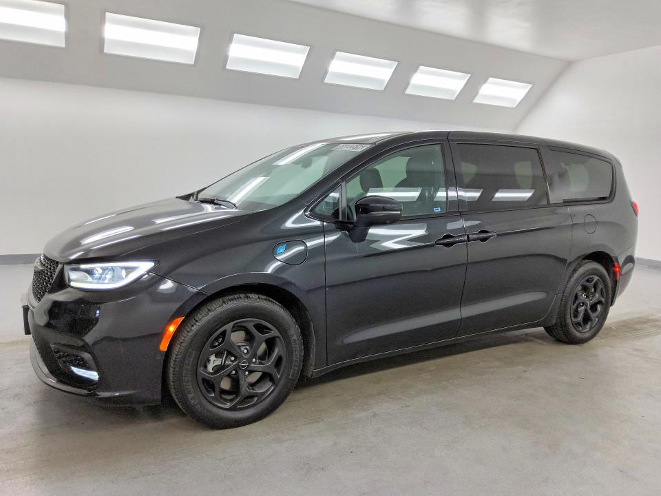 CHRYSLER PACIFICA 2023 con VIN 2C4RC1L74PR632822 - Foto de la subasta