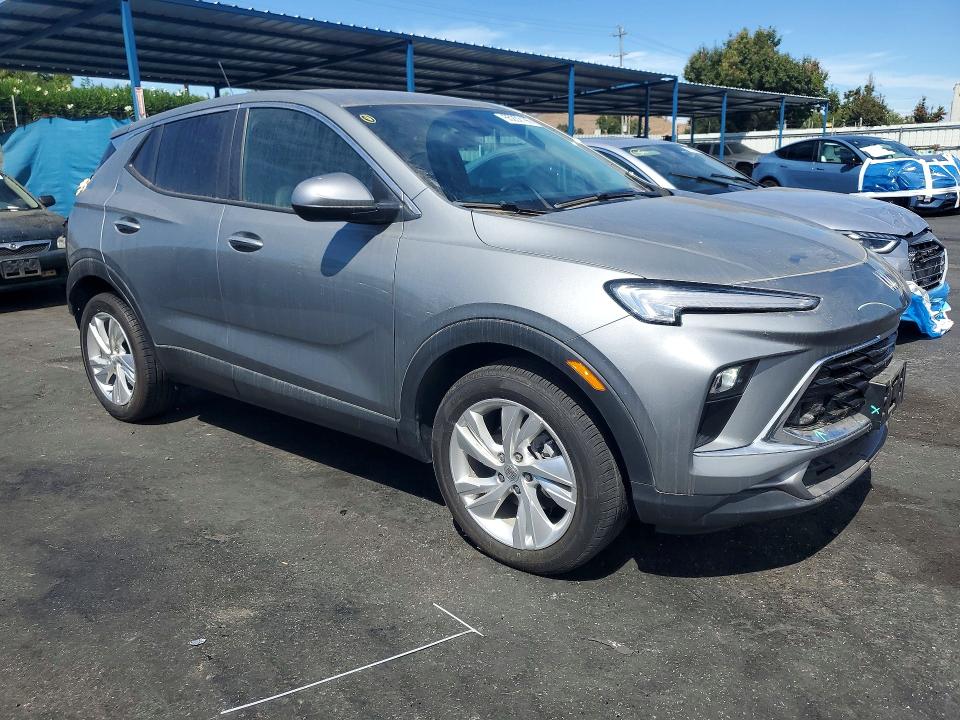 Foto 4 de la subasta – 2025 BUICK ENCORE GX con VIN KL4AMBSP5SB015772