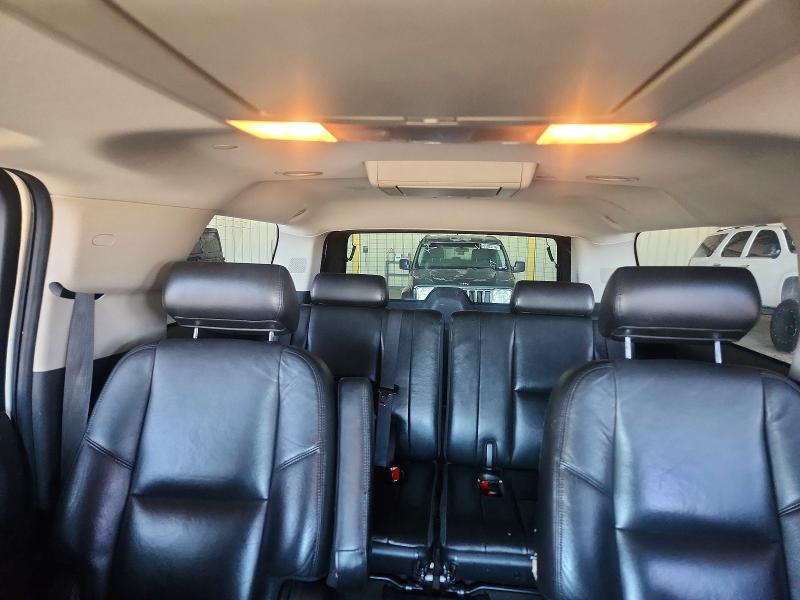 Photo 10 from auction – 2010 CADILLAC ESCALADE with VIN 1GYUKHEF2AR135558