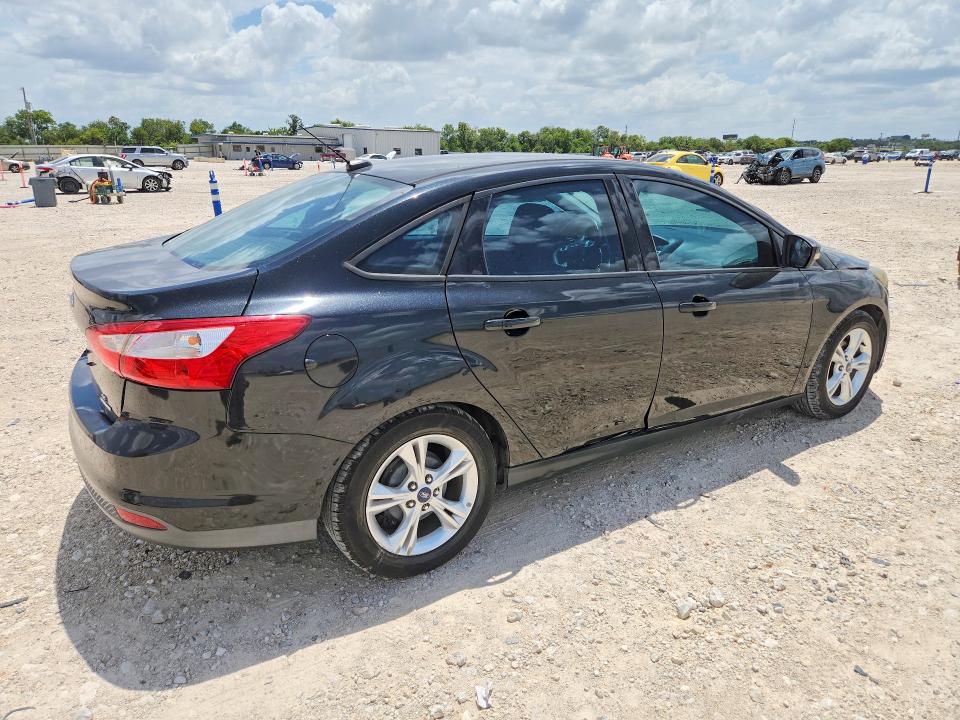 Foto 3 de la subasta – 2014 FORD FOCUS con VIN 1FADP3F27EL211974