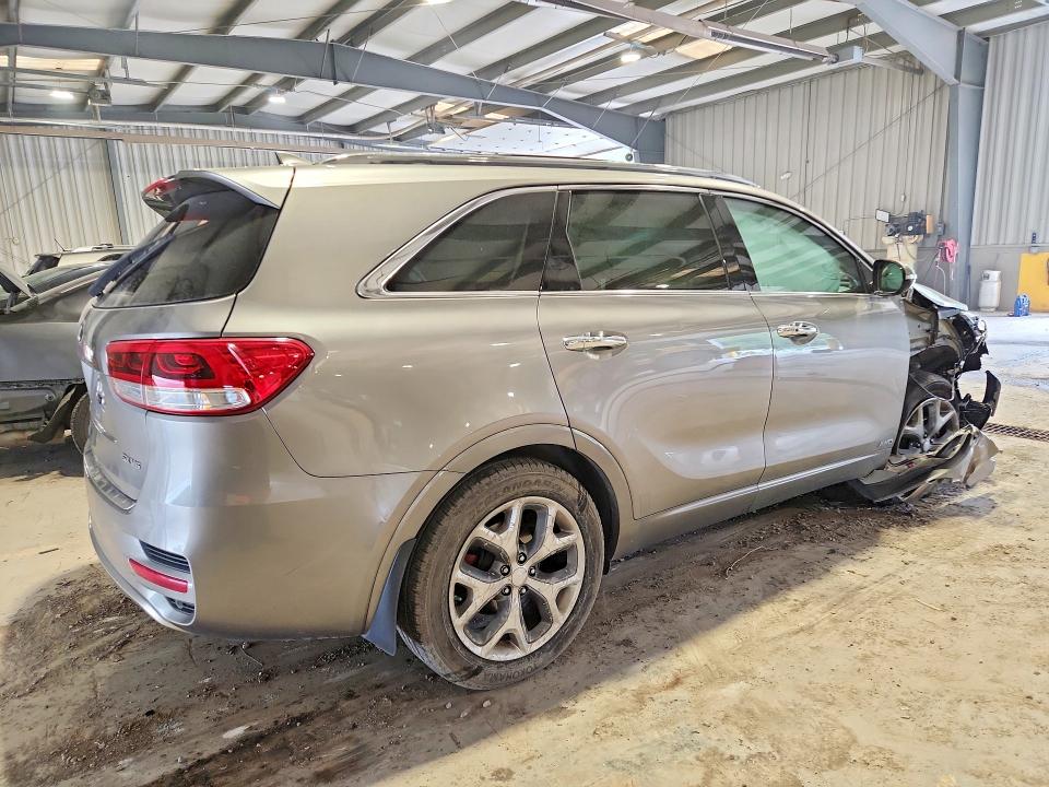 Photo 3 from auction – 2016 KIA SORENTO with VIN 5XYPKDA55GG071547