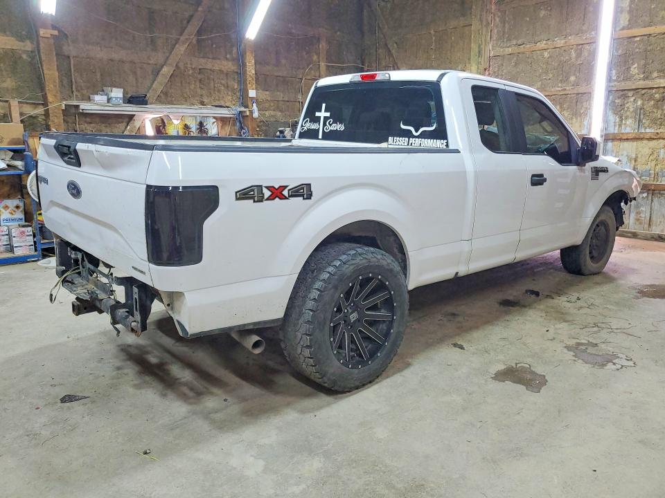 Photo 3 from auction – 2015 FORD F150 with VIN 1FTFX1EF8FKE16402