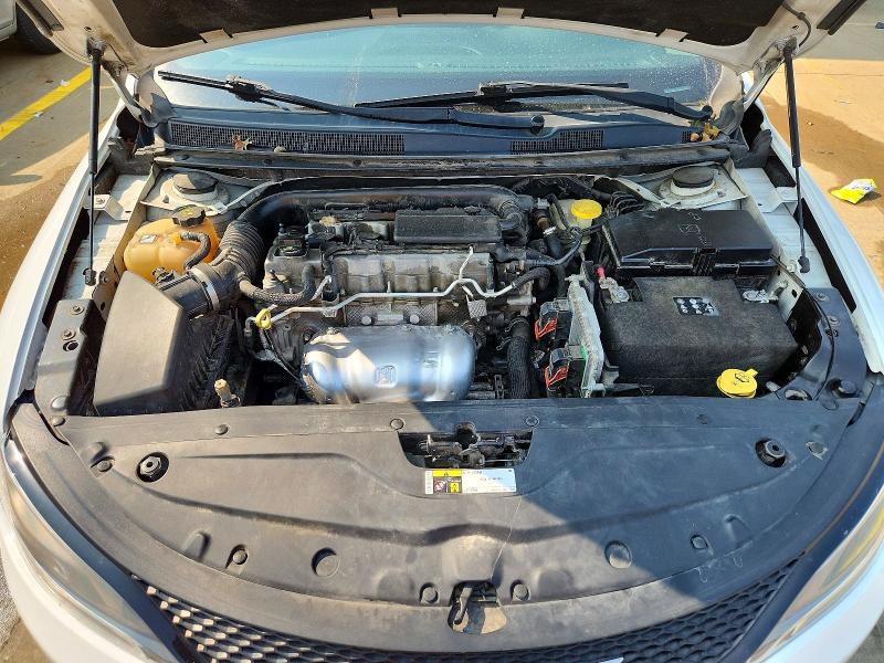 Photo 11 from auction – 2016 CHRYSLER 200 with VIN 1C3CCCBB4GN161618
