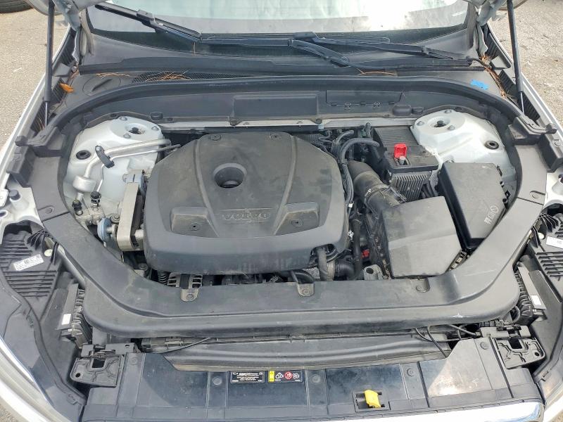 Photo 11 from auction – 2019 VOLVO XC60 with VIN LYV102DL4KB296926