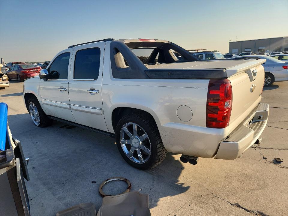 Photo 2 from auction – 2008 CHEVROLET AVALANCHE with VIN 3GNFK12338G252177