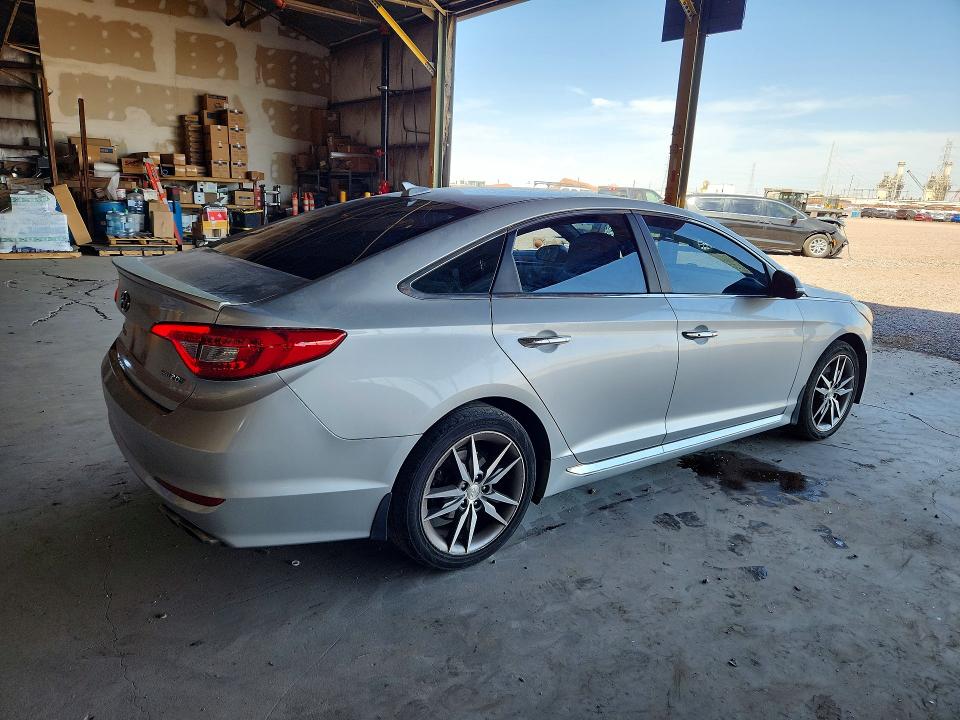 Photo 3 from auction – 2015 HYUNDAI SONATA with VIN 5NPE34AB2FH219526