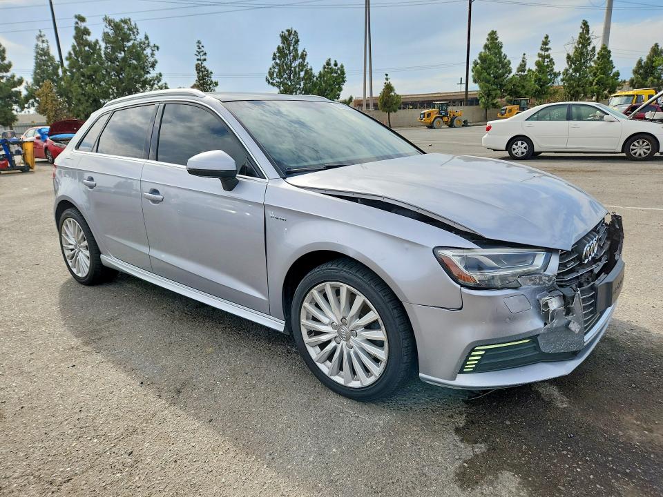 Photo 4 from auction – 2017 AUDI A3 with VIN WAUTPBFF6HA037962